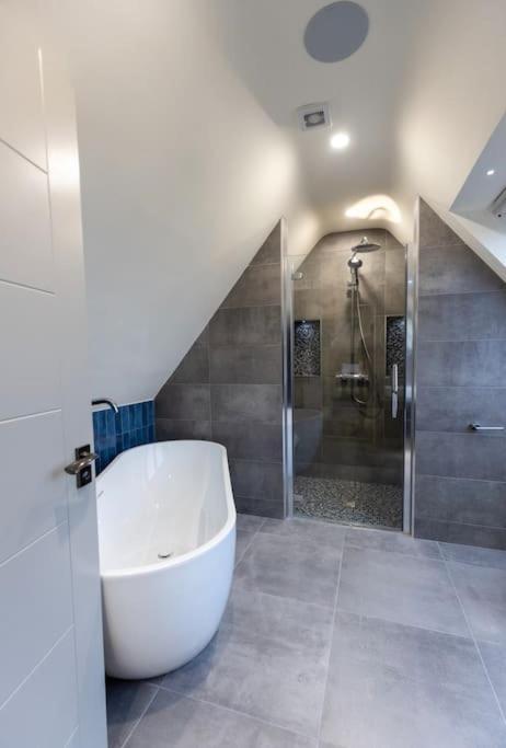 Luxury Town Centre Apartment Cookstown Dış mekan fotoğraf