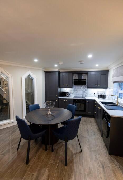Luxury Town Centre Apartment Cookstown Dış mekan fotoğraf